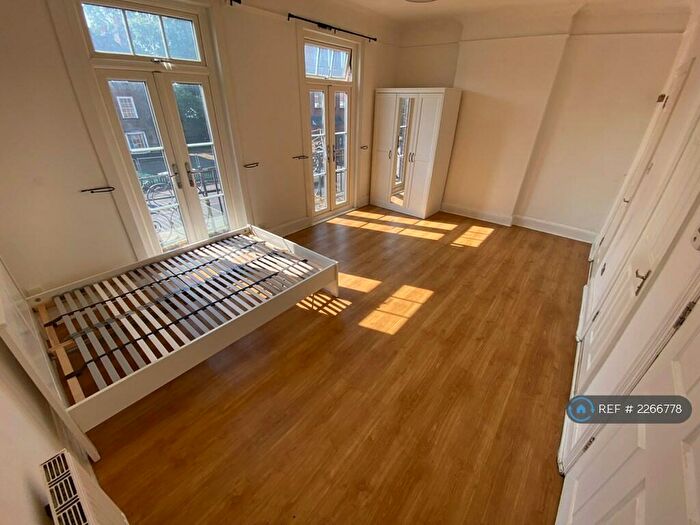 Studio To Rent In London Road, Mitcham, CR4