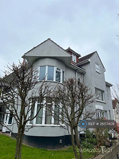 2 Bedroom Flat To Rent In Cossington Road, Westcliff-On-Sea, SS0
