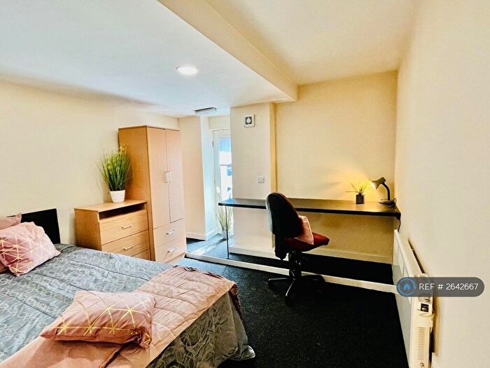 2 Bedroom Flat To Rent In Glossop Road, Sheffield, S10