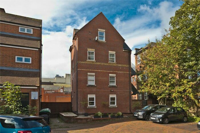 1 Bedroom Apartment To Rent In Quakers Court, North Street, Guildford, Surrey, GU1