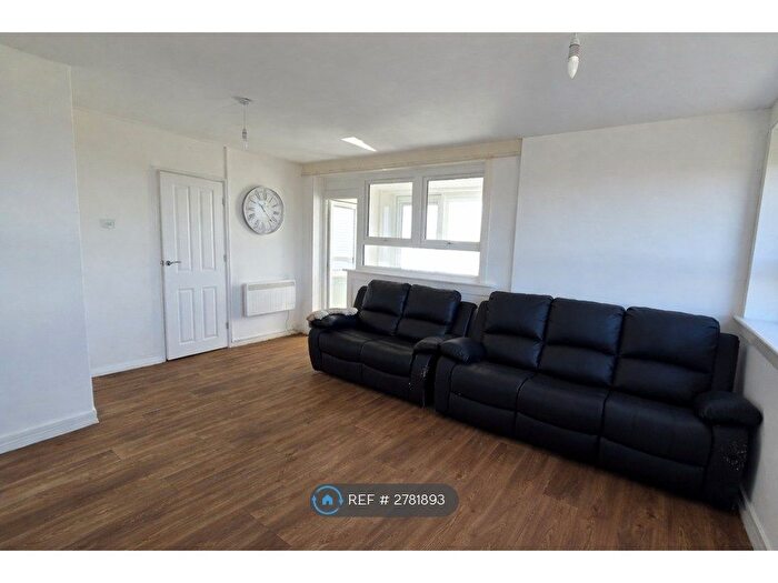 2 Bedroom Flat To Rent In Truro Tower, Birmingham, B16