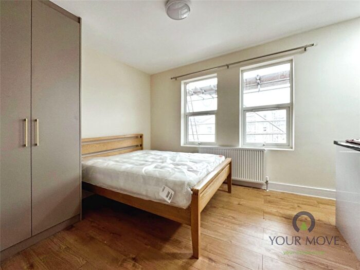 1 Bedroom Flat To Rent In Ceylon Place, Eastbourne, East Sussex, BN22