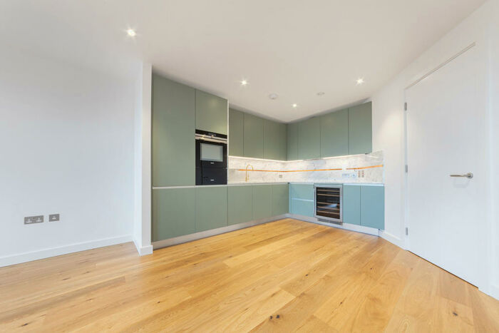 2 Bedroom Apartment To Rent In Esther Anne Place, London, N1