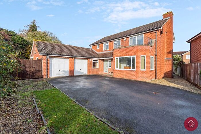 4 Bedroom Detached House For Sale In Fogwell Road, Botley, Oxford, OX2