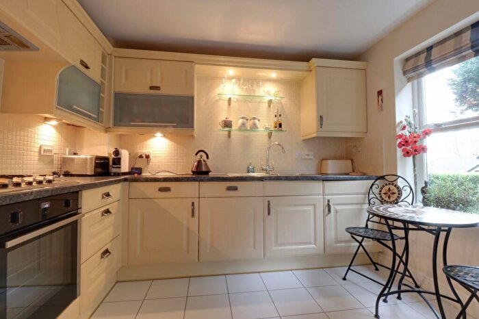2 Bedroom Apartment To Rent In Oakover Grange, Walton, ST17