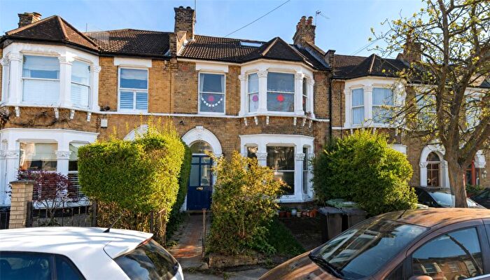 2 Bedroom Apartment To Rent In Arngask Road, London, SE6