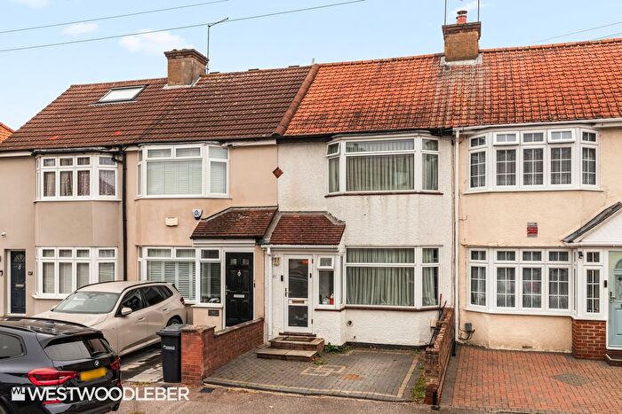 2 Bedroom Terraced House To Rent In River Avenue, Hoddesdon, EN11