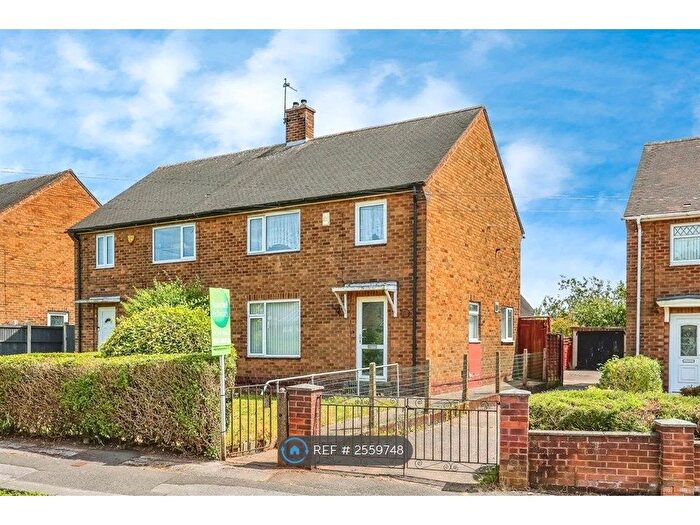 3 Bedroom Semi-Detached House To Rent In Pedmore Valley, Nottingham, NG5