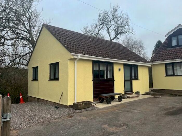 1 Bedroom Bungalow To Rent In Downside Road, Bristol, BS48