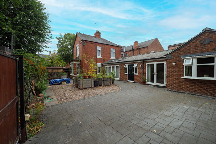 4 Bedroom Detached House For Sale In Wilsthorpe Road, Nottingham, NG10