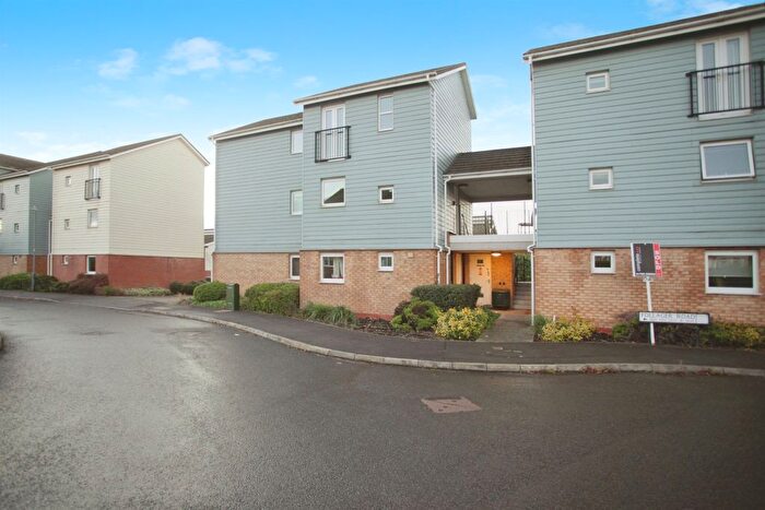 1 Bedroom Flat For Sale In Follager Road, Rugby, CV21