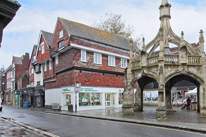 1 Bedroom Flat To Rent In Minster Street, Salisbury, SP1
