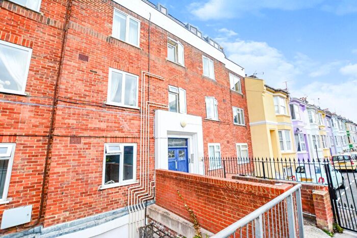 2 Bedroom Apartment To Rent In Devonian Court, Park Crescent Place, BN2