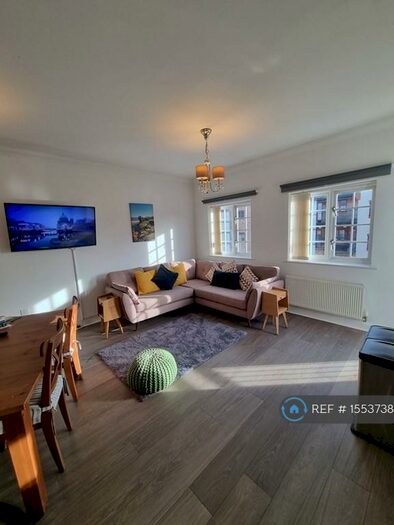 2 Bedroom Flat To Rent In Monkston Park, Milton Keynes, MK10