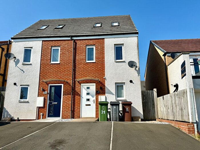 3 Bedroom Semi-Detached House For Sale In Osprey Way, Bishop Cuthbert, TS26