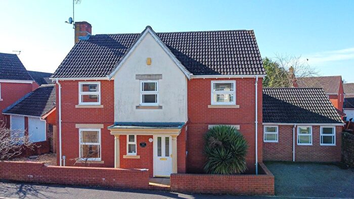 5 Bedroom Semi-Detached House To Rent In Burge Crescent, Cotford St. Luke, Taunton, TA4