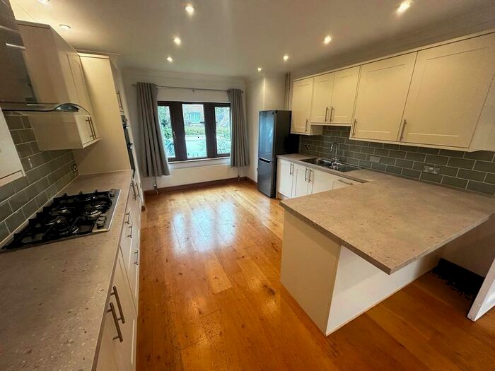 5 Bedroom Detached House To Rent In High Street, Sharnbrook, MK44