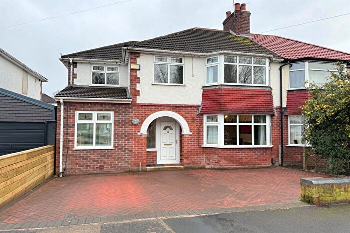 4 Bedroom Semi-Detached House For Sale In Arcadia Avenue, Sale, M33