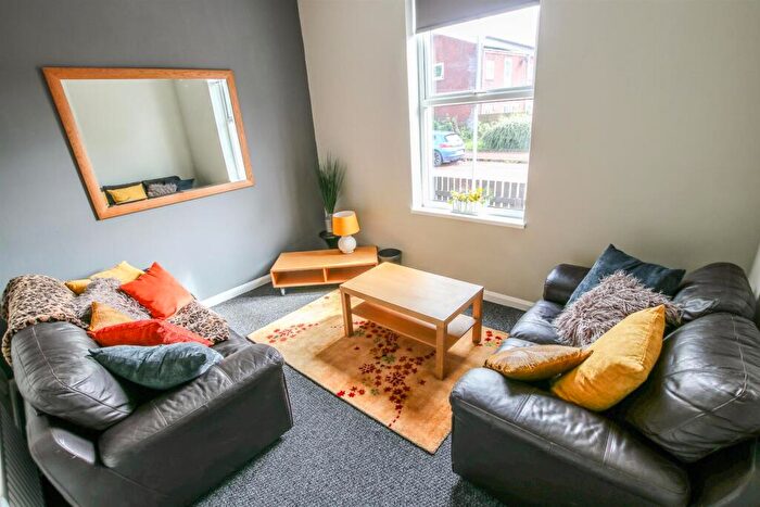 4 Bedroom House To Rent In £pppw - Chester Street, Shieldfield, NE2
