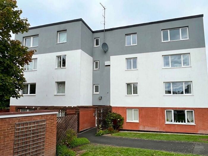 2 Bedroom Flat For Sale In Grinshill Flats, Wellington, Telford, TF1