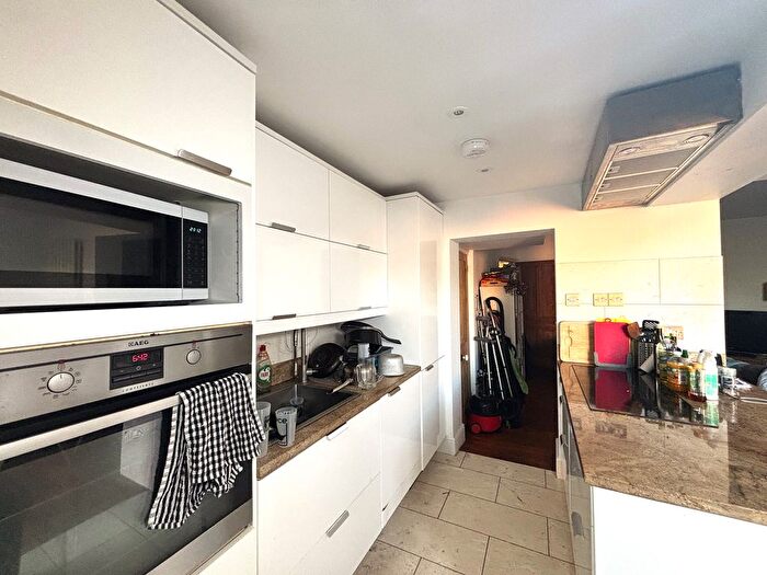 4 Bedroom Property To Rent In North Street, Heavitree, Exeter, EX1