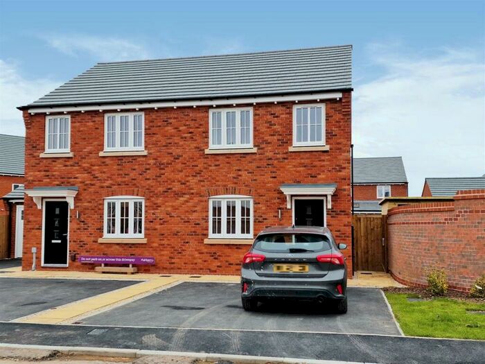 3 Bedroom Semi-Detached House To Rent In Bridewell Lane, Hatton, DE65