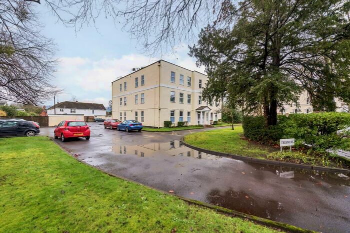 2 Bedroom Flat To Rent In Pittville Circus, Pittville, Cheltenham, GL52