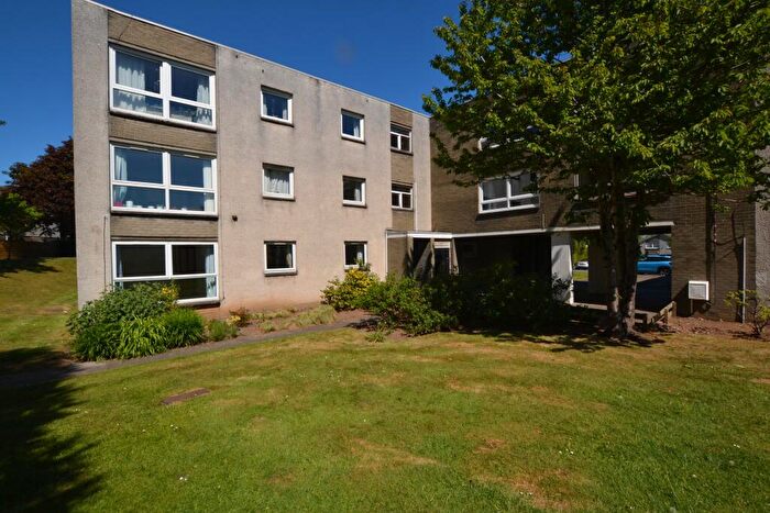 2 Bedroom Flat To Rent In Mortonhall Park Place, Gracemount, Edinburgh, EH17