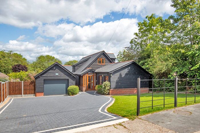 5 Bedroom Bungalow For Sale In Longfield Avenue, Longfield, Kent, DA3