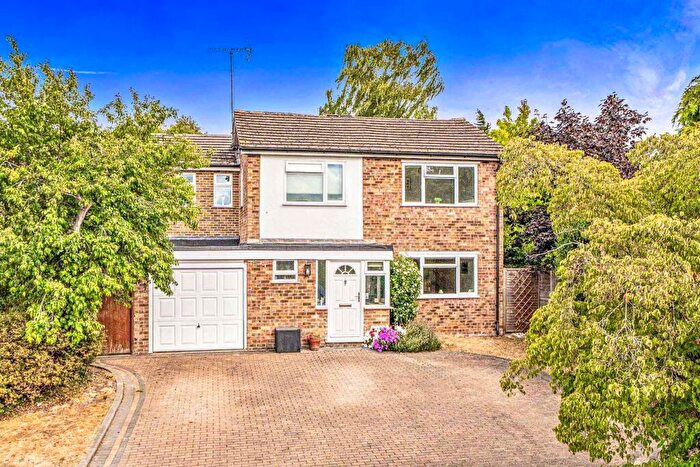 4 Bedroom Detached House For Sale In Lockstile Way, Goring On Thames, RG8
