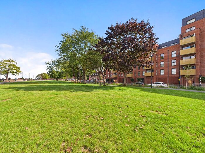 2 Bedroom Flat For Sale In Gala Court, Erith High Street, Erith, Kent, DA8