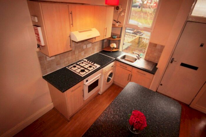 3 Bedroom Terraced House To Rent In Talbot Avenue, Burley, Leeds, LS4