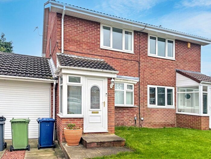 2 Bedroom Semi-Detached House To Rent In Westcliffe Way, South Shields, NE34