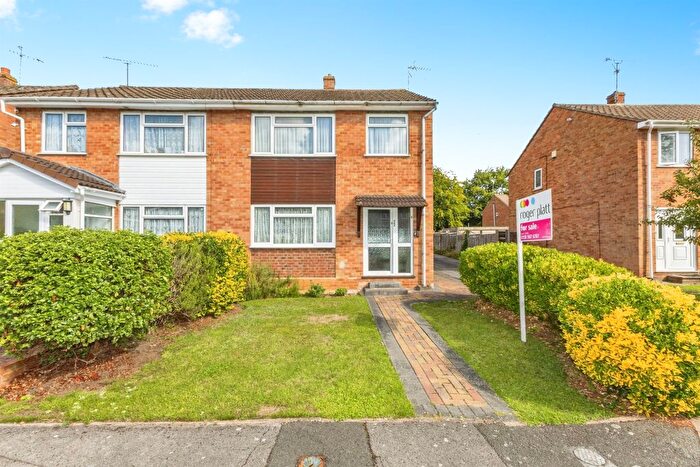 3 Bedroom Semi-detached House For Sale In Lambourne Gardens, Earley, Reading, RG6