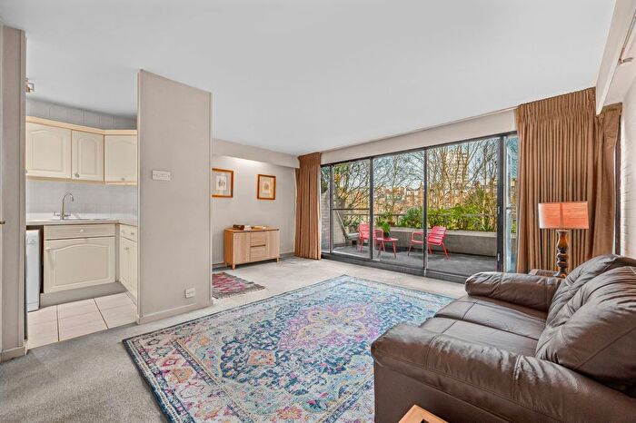 2 Bedroom Flat For Sale In Archery Steps, St Georges Fields, W2