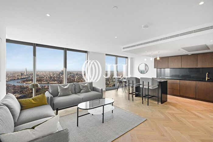 3 Bedroom Apartment To Rent In Marsh Wall London, E14