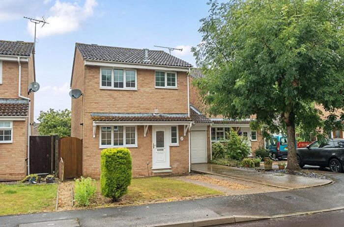 3 Bedroom Property To Rent In Osborne Gardens, Fair Oak, Eastleigh, SO50