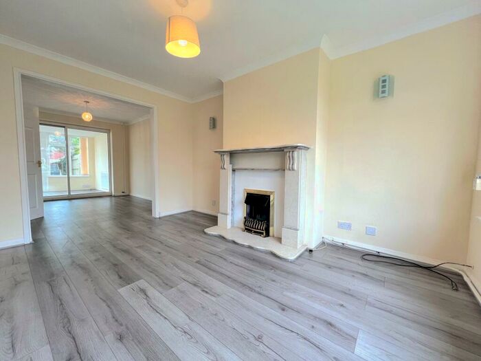 3 Bedroom House To Rent In Cardigan Close, CF38