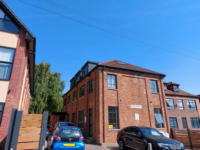 2 Bedroom Flat To Rent In Aspen House, Churchfield Road, Buckinghamshire, SL9