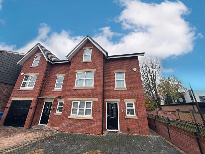 5 Bedroom Semi-Detached House For Sale In Marsland Road, Sale, M33