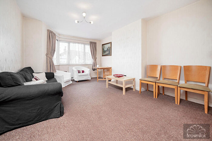 2 Bedroom Apartment For Sale In Bonnersfield Lane, Harrow, HA1