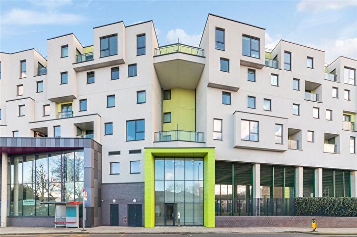 3 Bedroom Flat For Sale In Rotherhithe New Road, South Bermondsey, SE16