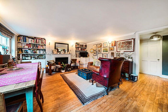 2 Bedroom Flat For Sale In Kennington Road, London, SE11