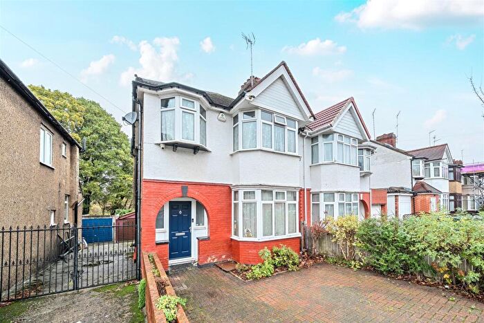3 Bedroom Semi Detached House For Sale In Colin Gardens, NW9
