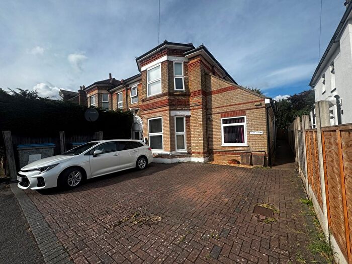 2 Bedroom Flat To Rent In Hamilton Road, Bournemouth, BH1