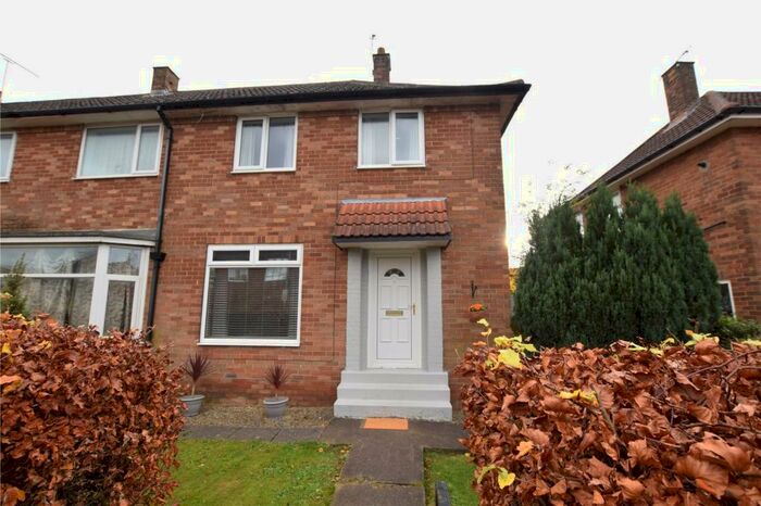 2 Bedroom Terraced House To Rent In Old Farm Drive, Leeds, LS16