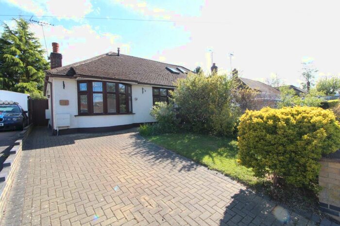 2 Bedroom Semi-Detached House To Rent In Sherwood Crescent, Hadleigh, SS7