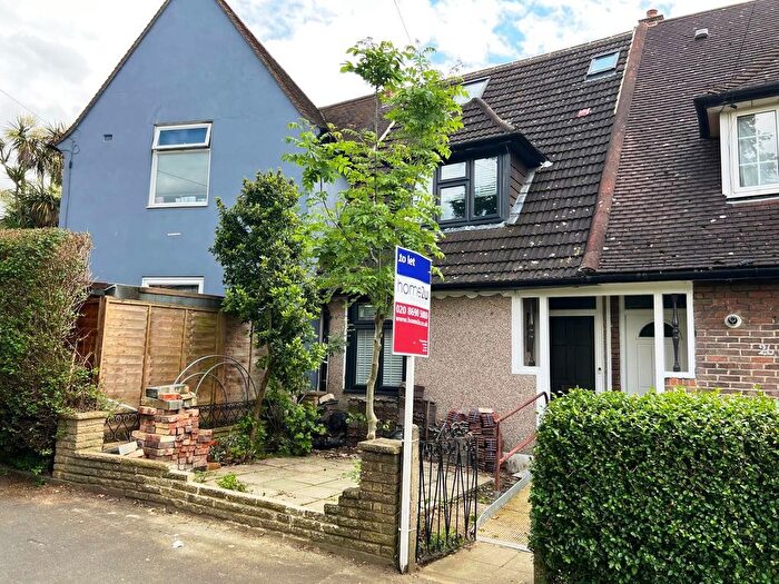 4 Bedroom Terraced House To Rent In Shroffold Road, Bromley, BR1