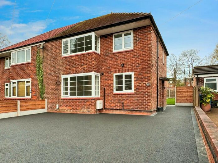 3 Bedroom Semi-Detached House To Rent In Circular Road, West Didsbury, Manchester, M20