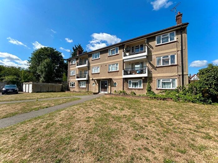 2 Bedroom Flat To Rent In Abinger Close, Wallington, SM6